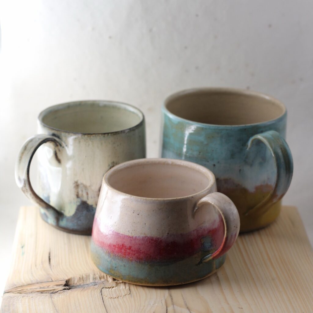 Jen makes pots